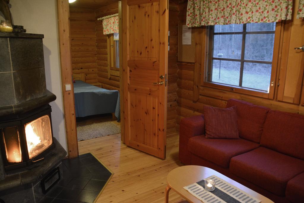 Lomapesae Cottages Pertunmaa 객실 사진