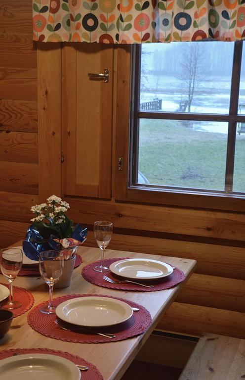 Lomapesae Cottages Pertunmaa 객실 사진